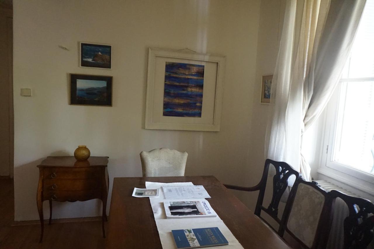 Independent Entrance Apt - 130M2 - Garden - Private Parking Apartment Атина Екстериор снимка