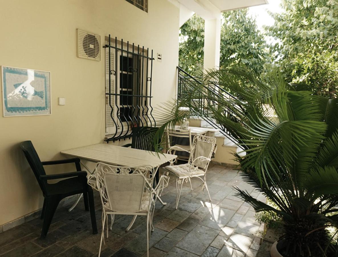 Independent Entrance Apt - 130M2 - Garden - Private Parking Apartment Атина Екстериор снимка