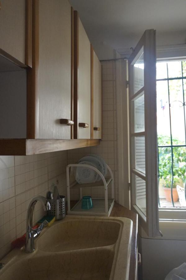 Independent Entrance Apt - 130M2 - Garden - Private Parking Apartment Атина Екстериор снимка